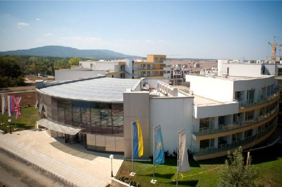 Complex Bay View