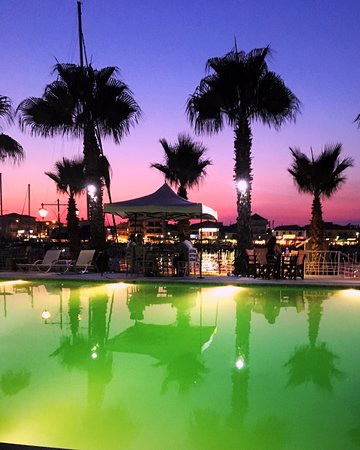 拉诺斯酒店主图