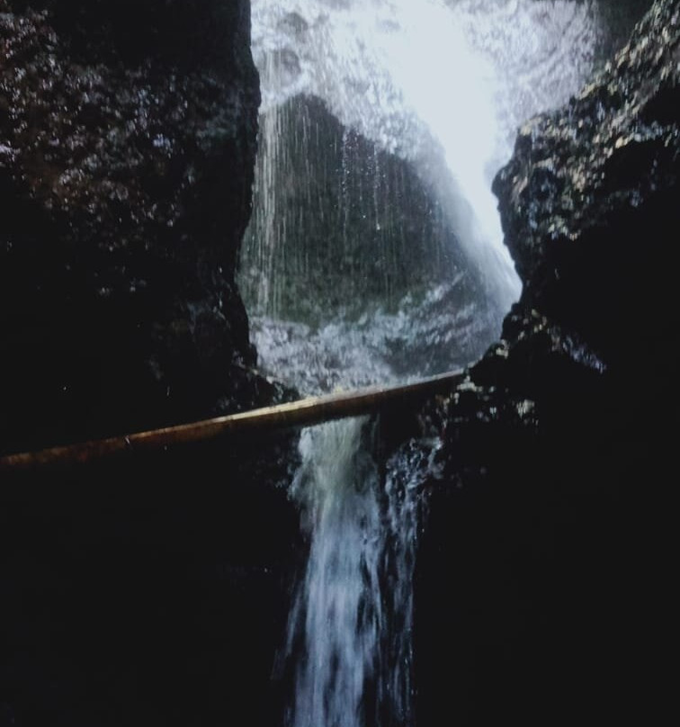 Kerta Gangga Waterfall-龙目岛必去景点