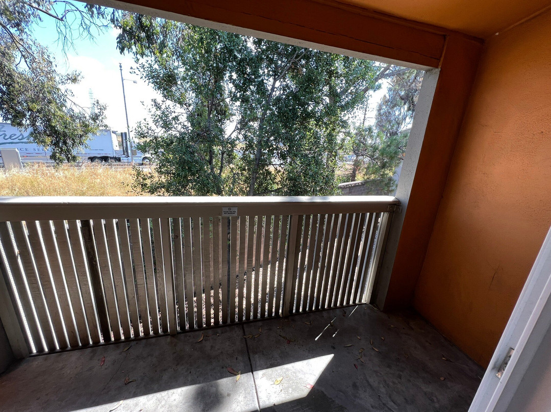 莱德伍德城晚安旅馆主图