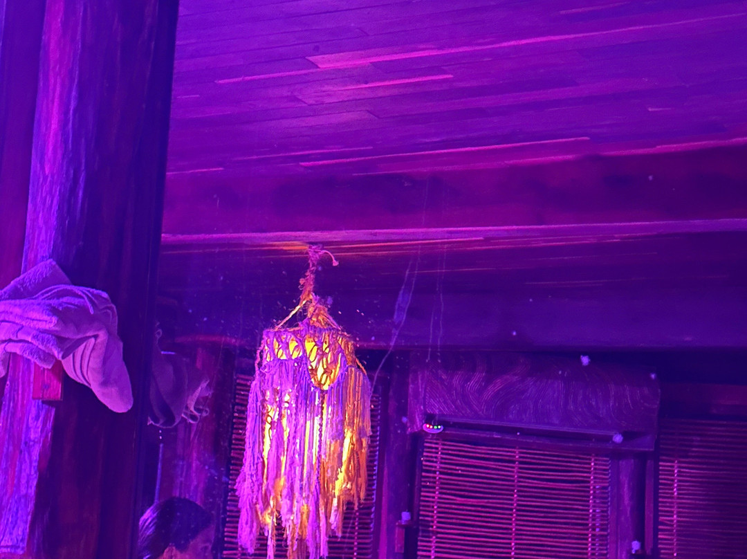 阿祖里克生态度假酒店主图