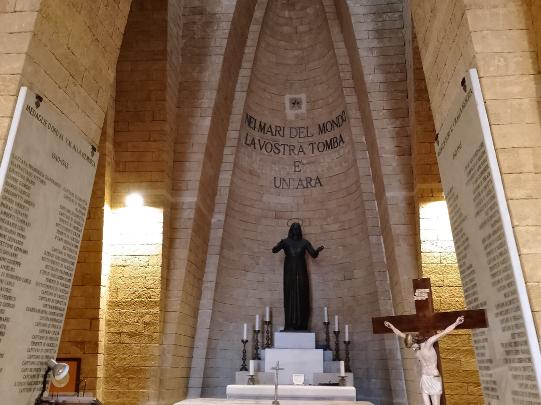 Monumento al Marinaio d'Italia-布林迪西必去景点