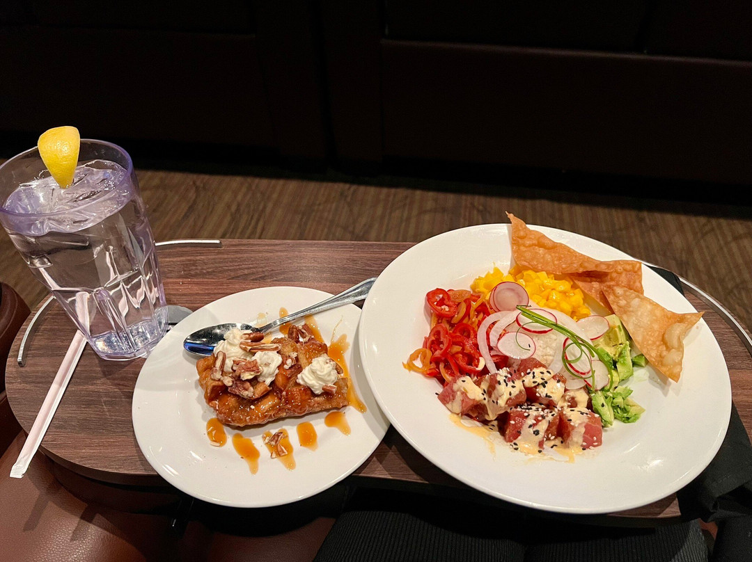 CMX CineBistro Waverly Place-卡瑞必去景点