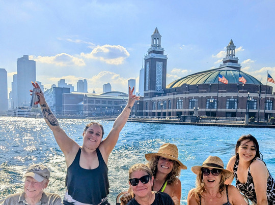 KnockOut Charters - Boat Tours-芝加哥必去景点
