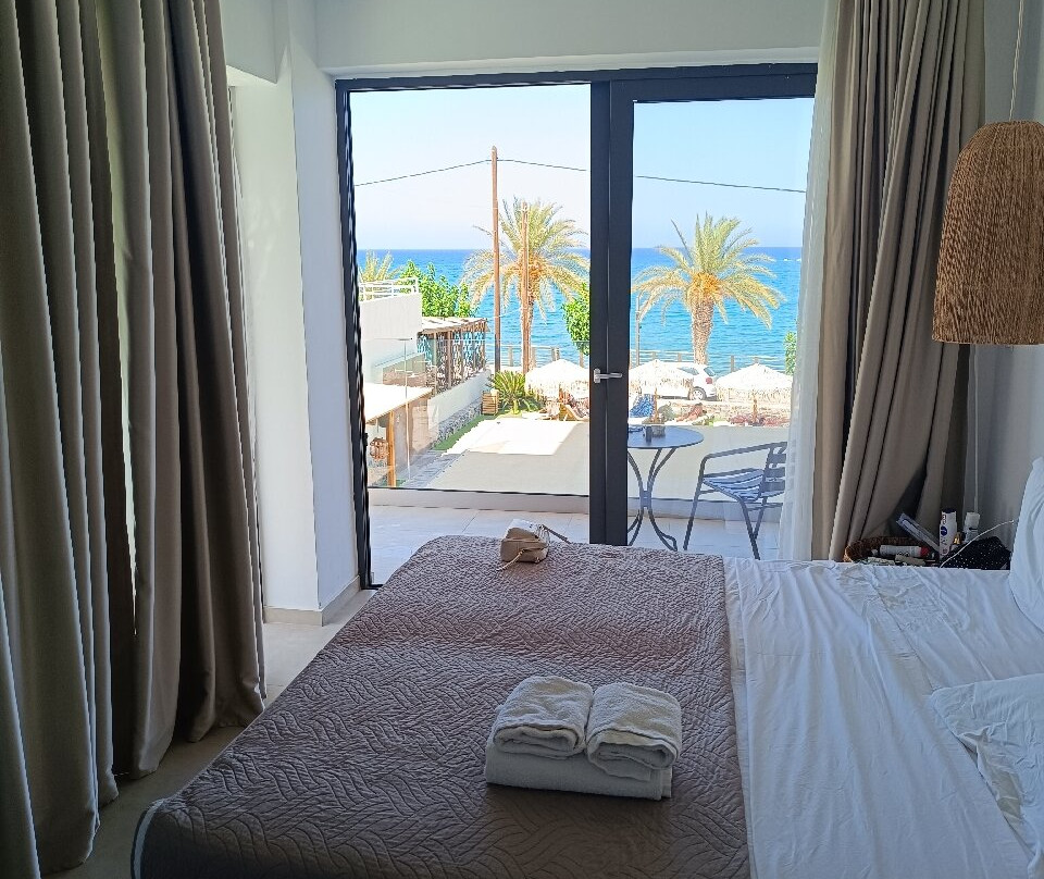 Golden Bee Lifestyle Hotel主图