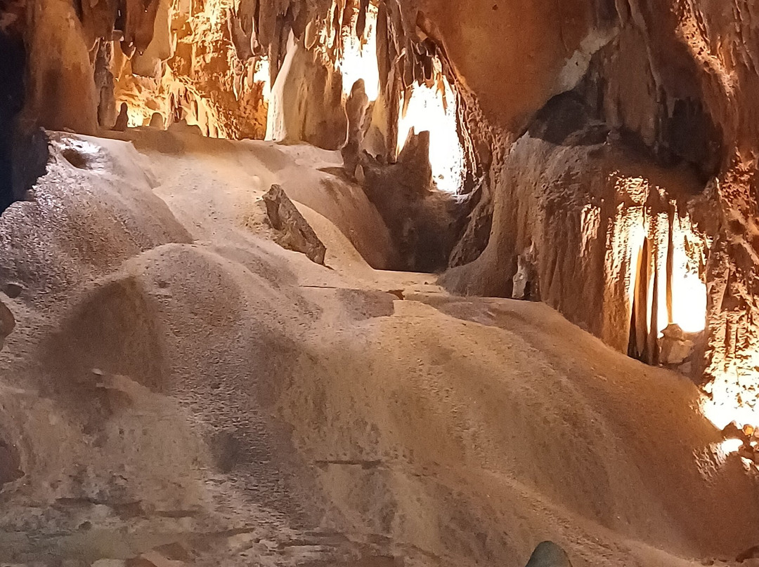 Grutas de Alvados景点图片