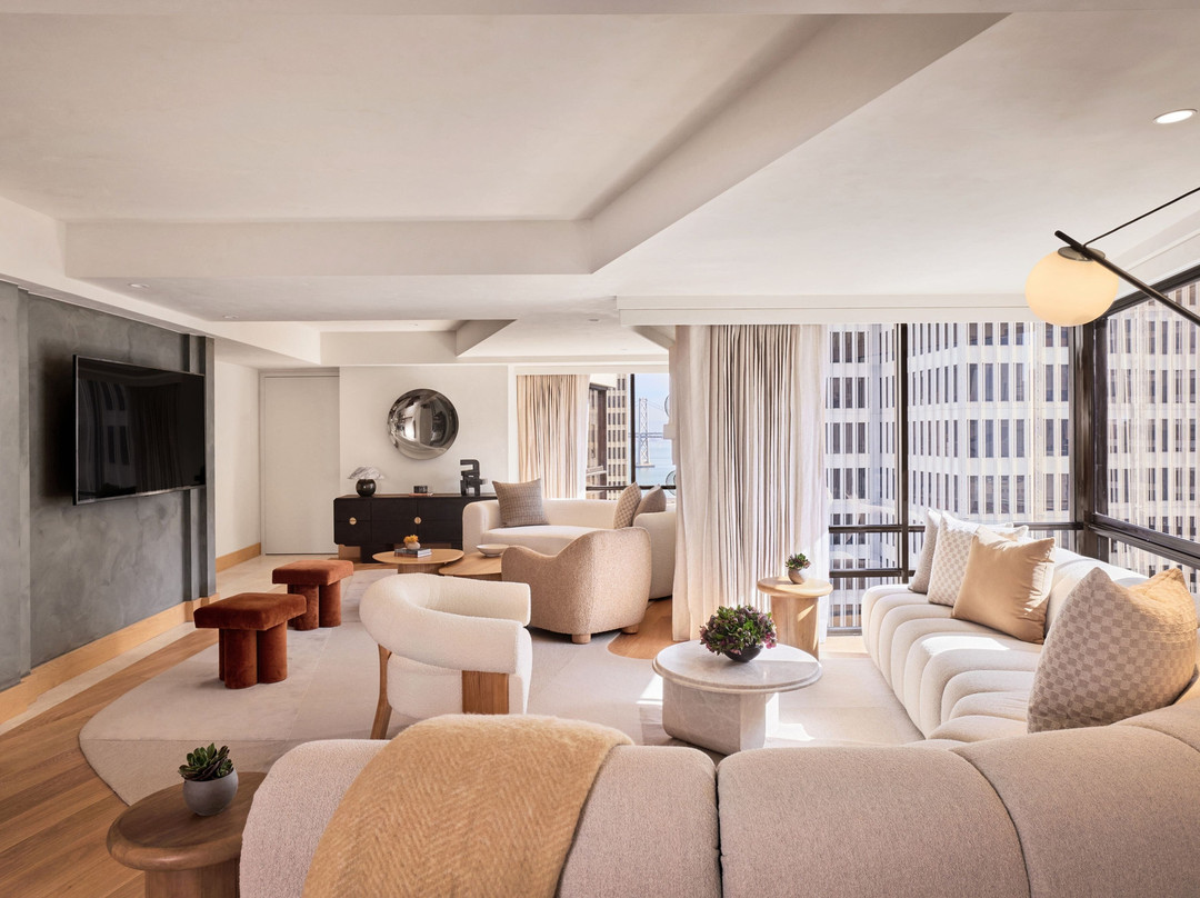 The Jay, Autograph Collection主图