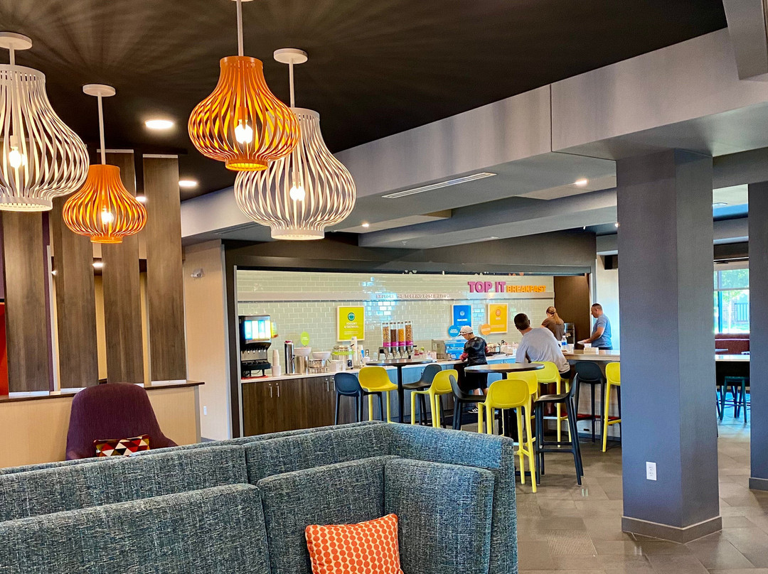 Tru By Hilton Omaha I-80 at 72nd Street主图