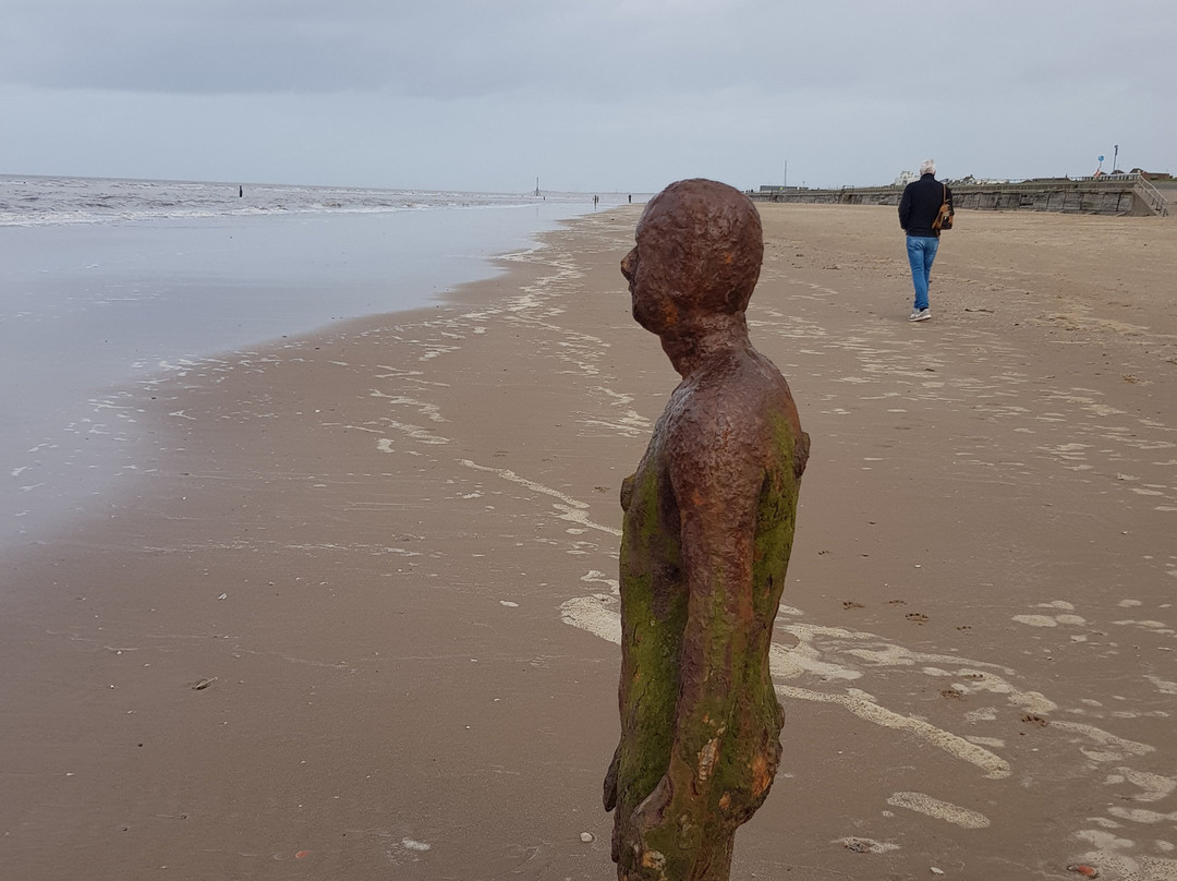 Antony Gormley's Another Place-克罗斯比必去景点
