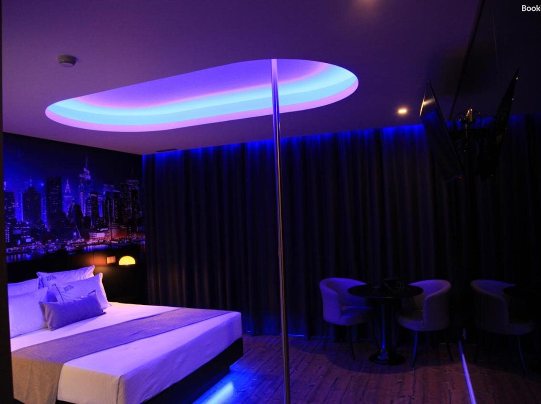 Motel Eleven主图