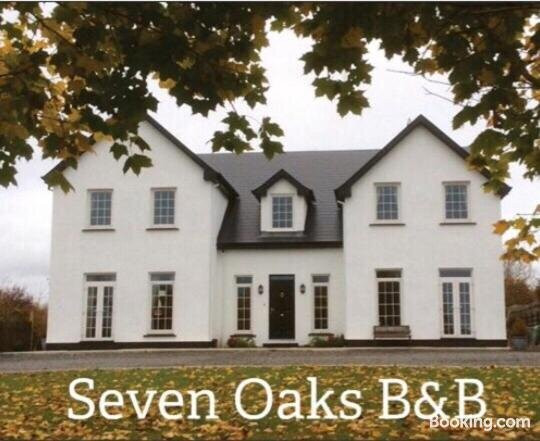 Seven Oaks B&B主图