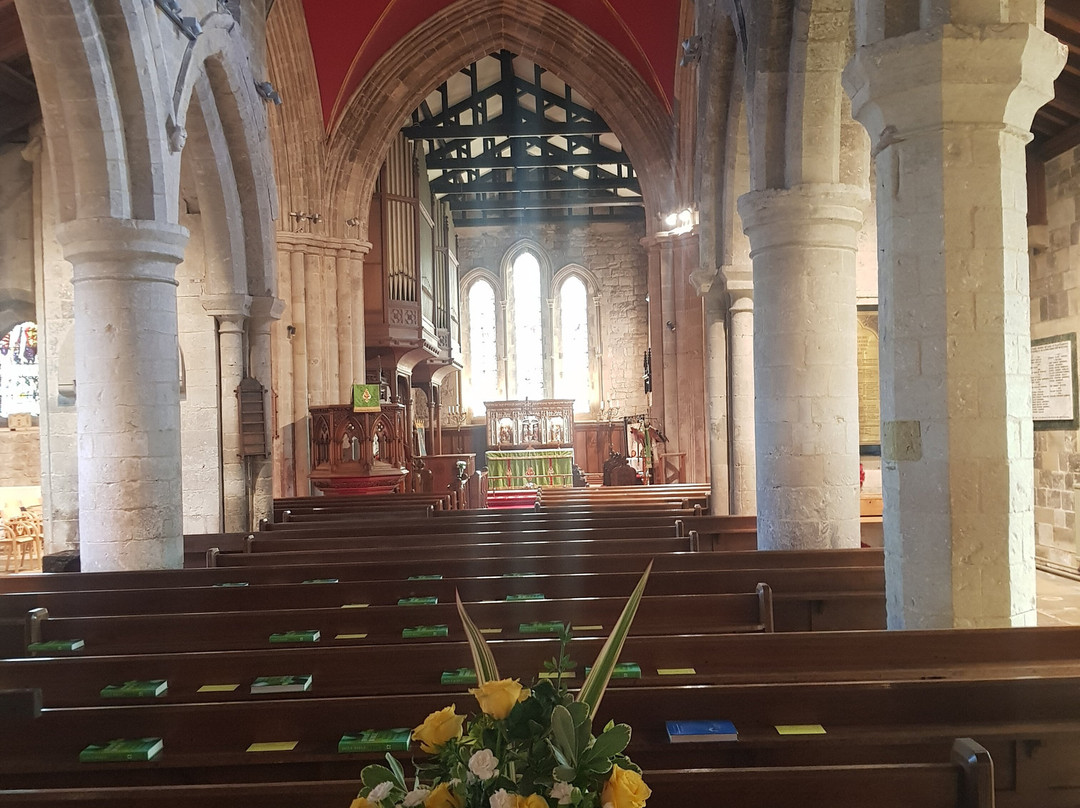 St Oswald's church-Filey必去景点