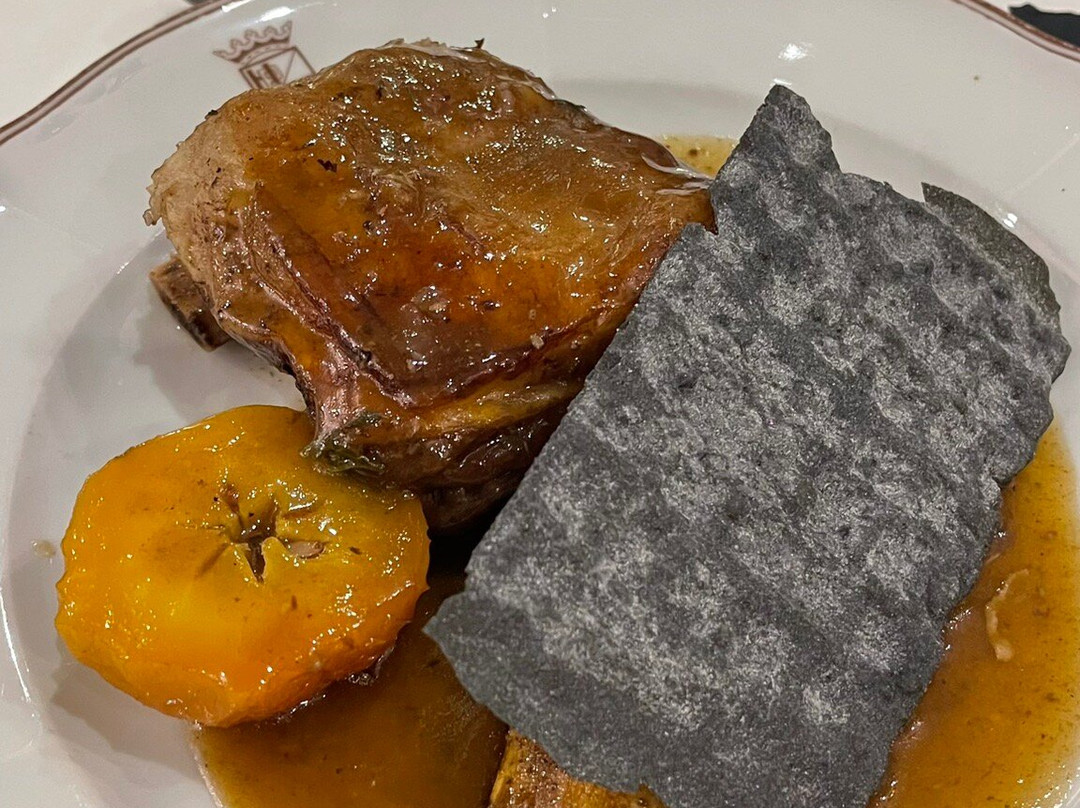 普拉多酒店主图