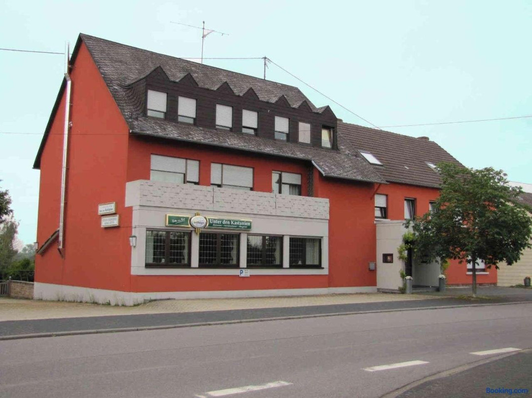 "Unter Den Kastanien"