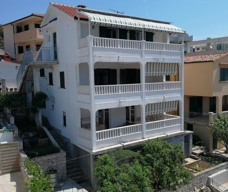 Apartments Lucija