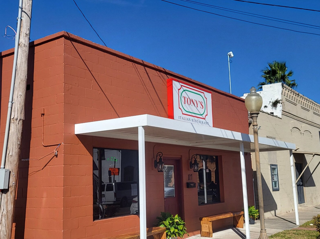 Tonys Italian Restaurant