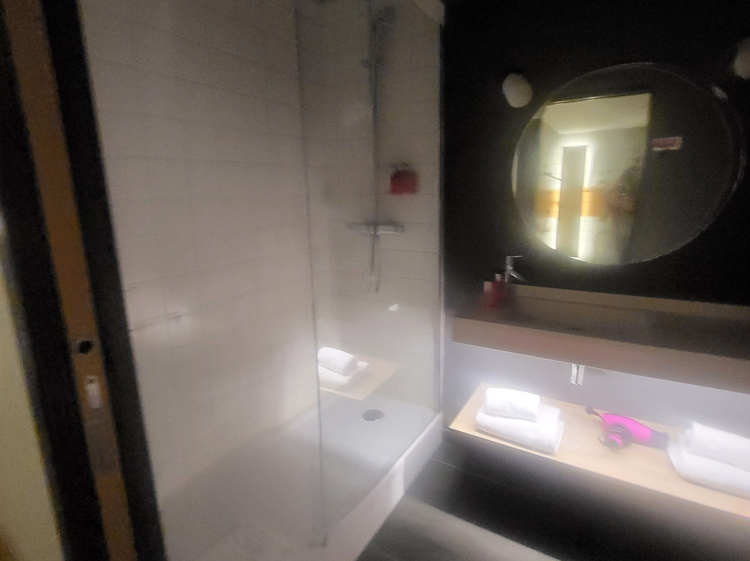 Moxy Lyon Airport主图