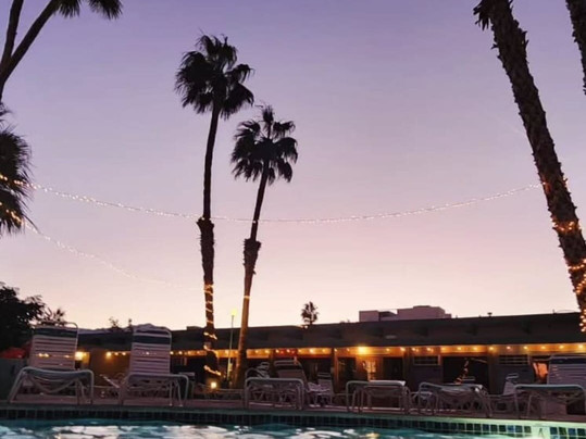 沙漠温泉水疗酒店主图