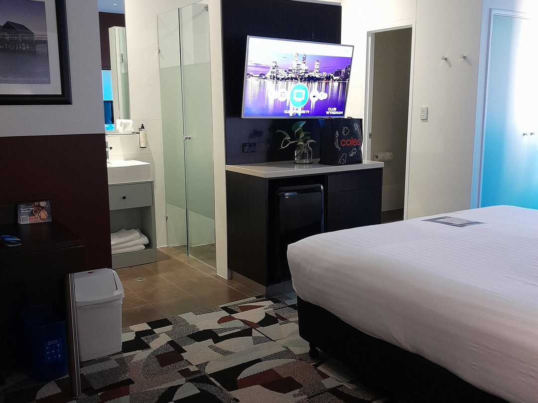 温德姆欧南珀斯酒店主图