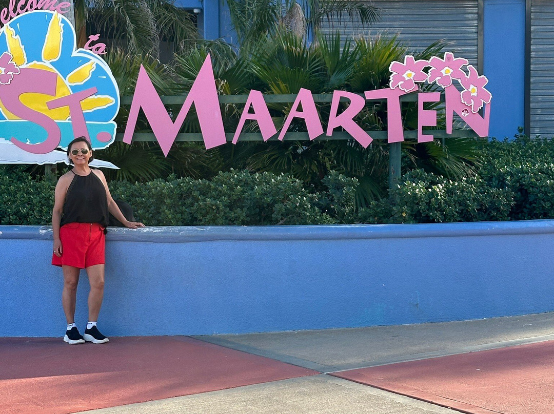 Harbour Point Village-菲利普斯堡必去景点