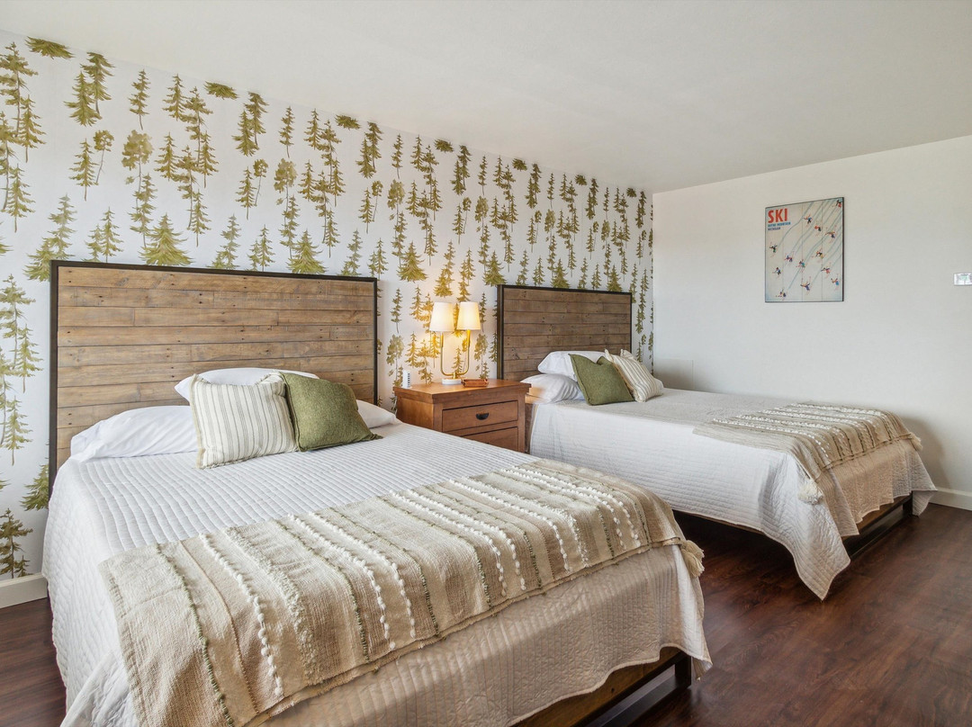 The Bay Inn Of Petoskey主图