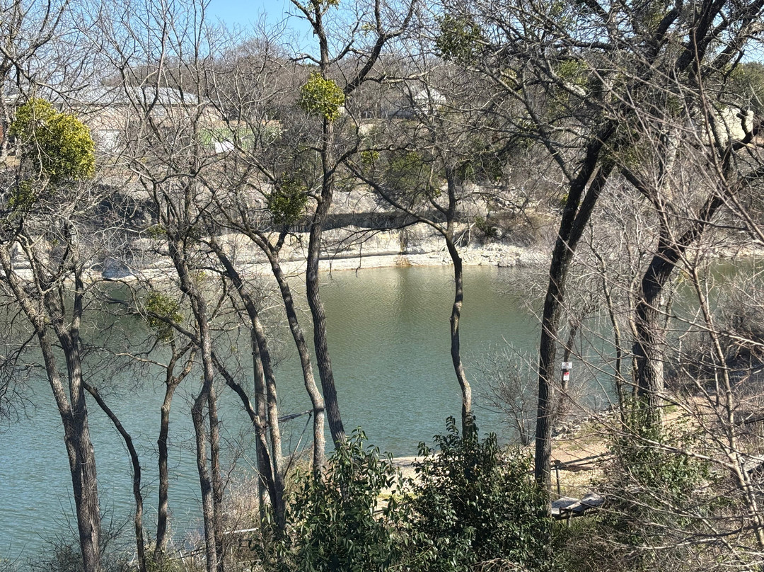 The Whitney Lake Dam and Powerhouse-Clifton必去景点