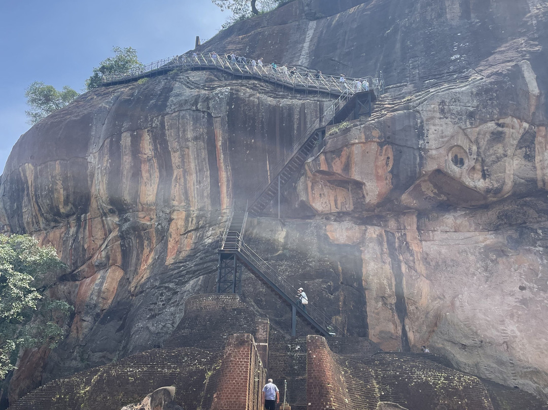 Kandycitytuktuk-康提必去景点