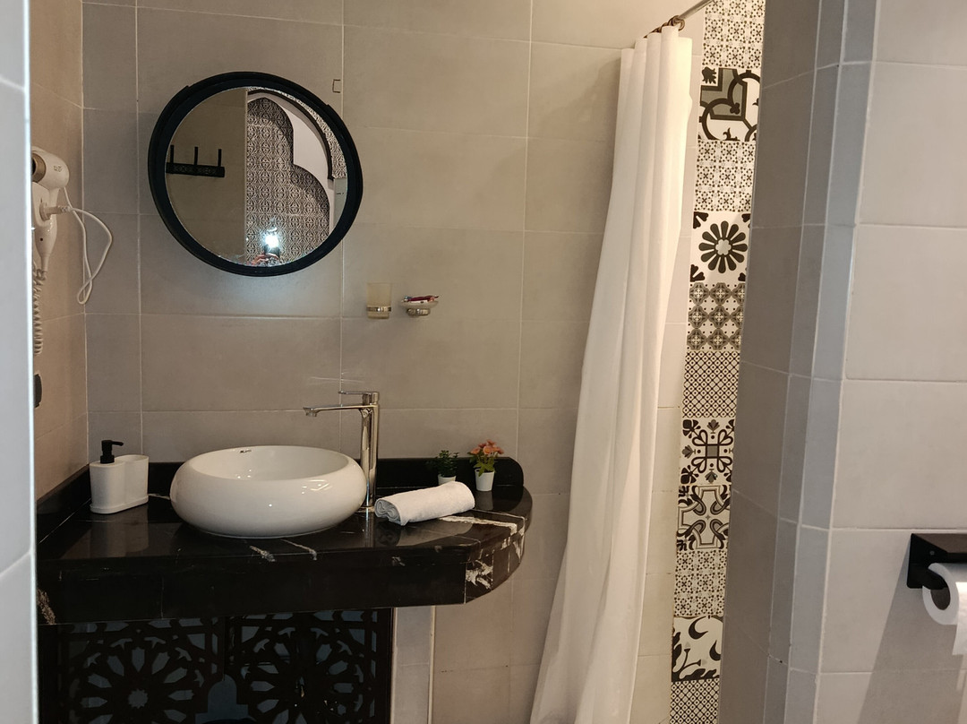 Riad Zyna主图