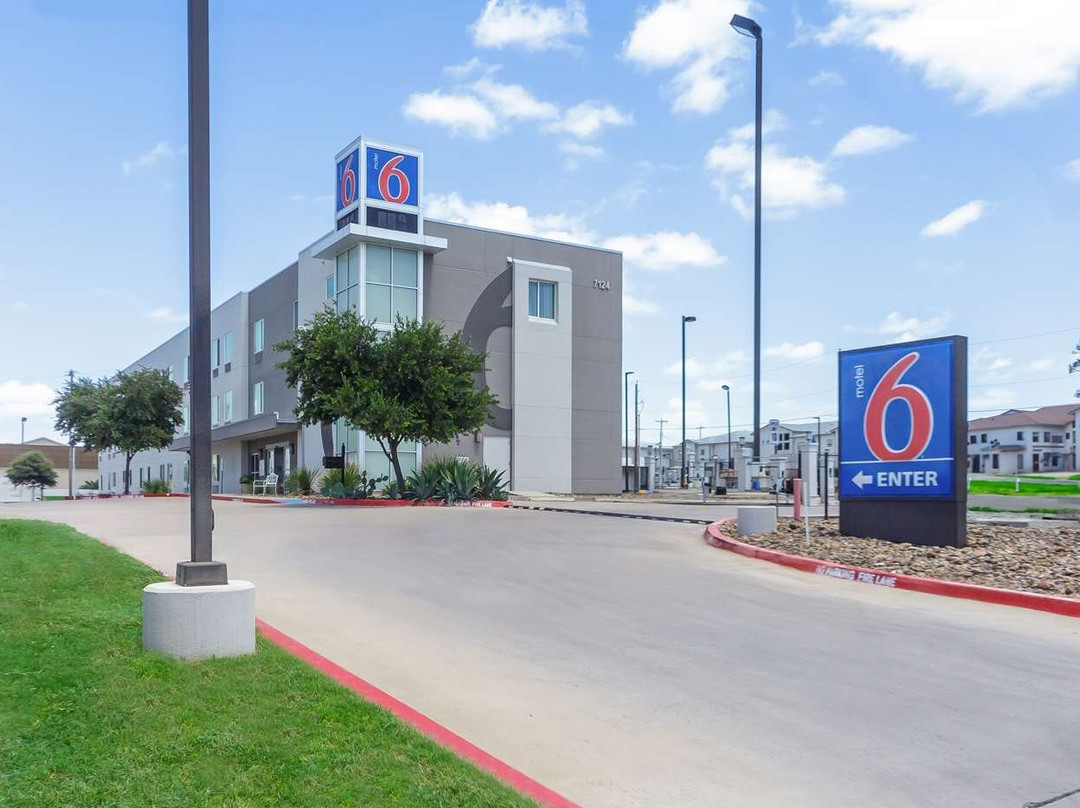 Motel 6 Laredo Airport