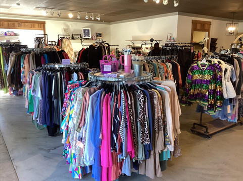 Sassy Fans Boutique-达芙妮必去景点