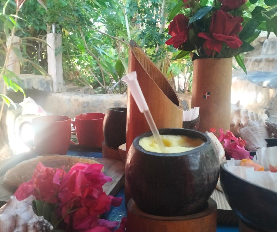 Chalet Tropical Hotel &  Bar Restaurant主图