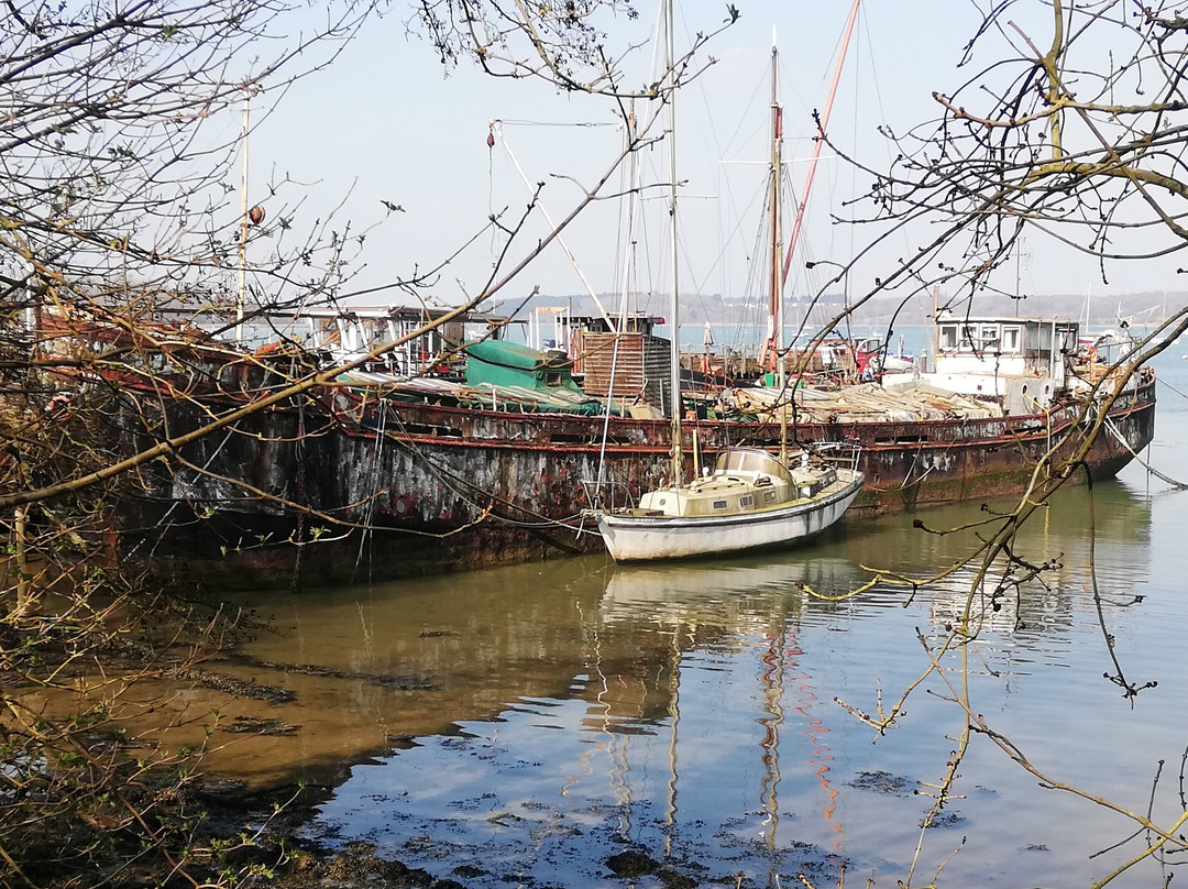 Pin Mill Wrecks景点图片