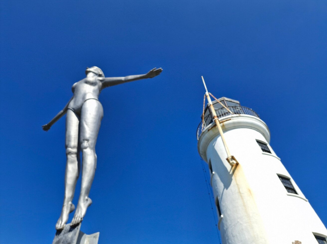 Diving Belle statue Scarborough-斯卡伯勒必去景点