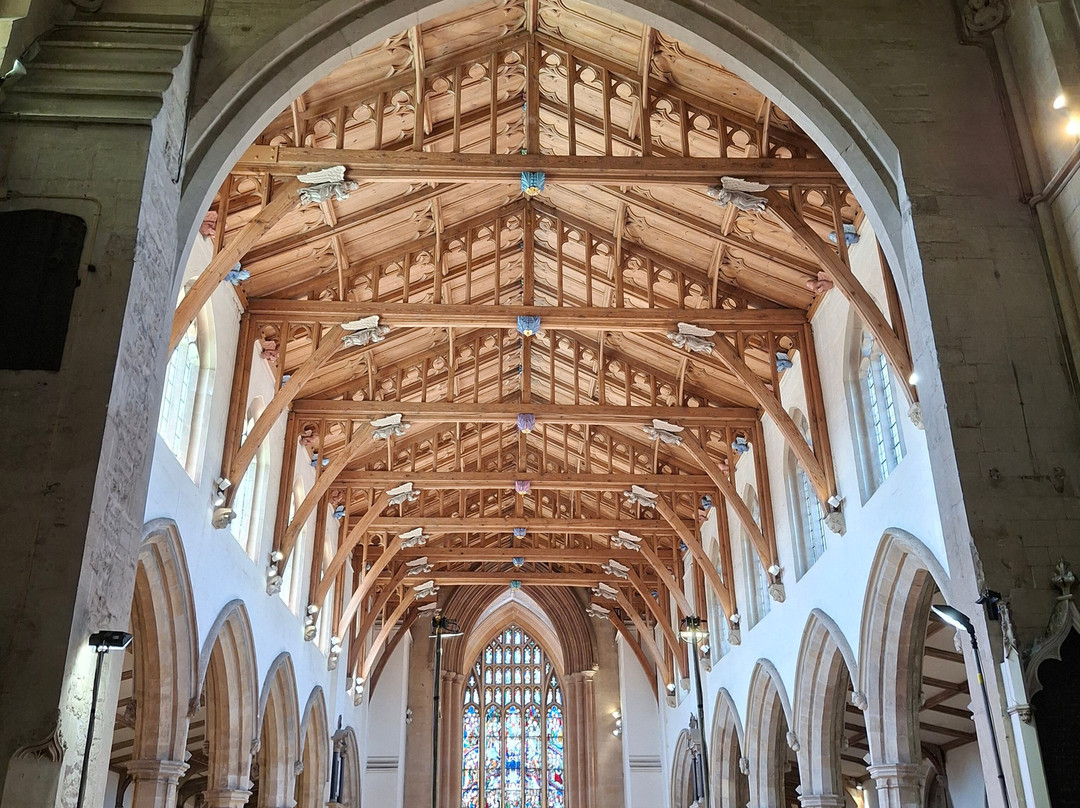 St James Church-Louth必去景点