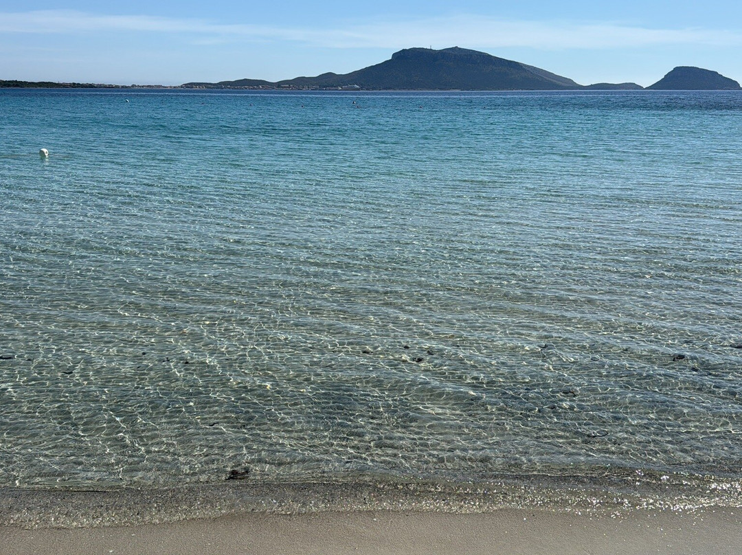 Cala Sos Aranzos-Golfo Aranci必去景点
