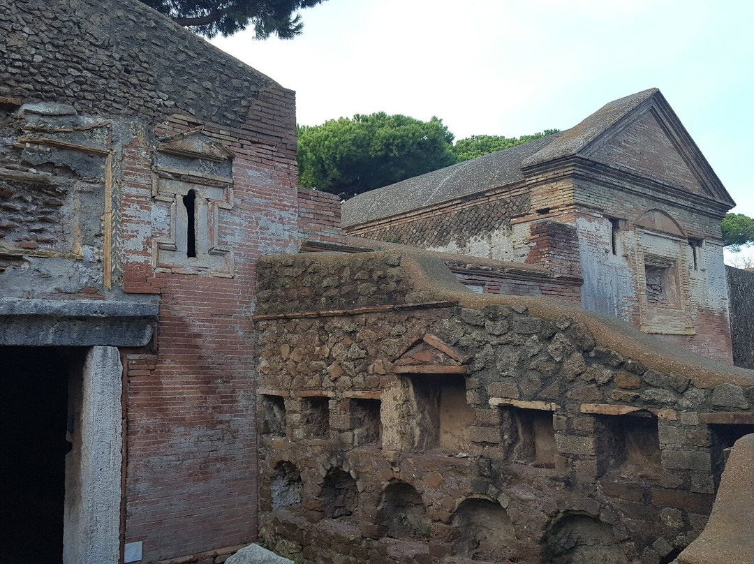 Necropoli di Porto-菲乌米奇诺必去景点