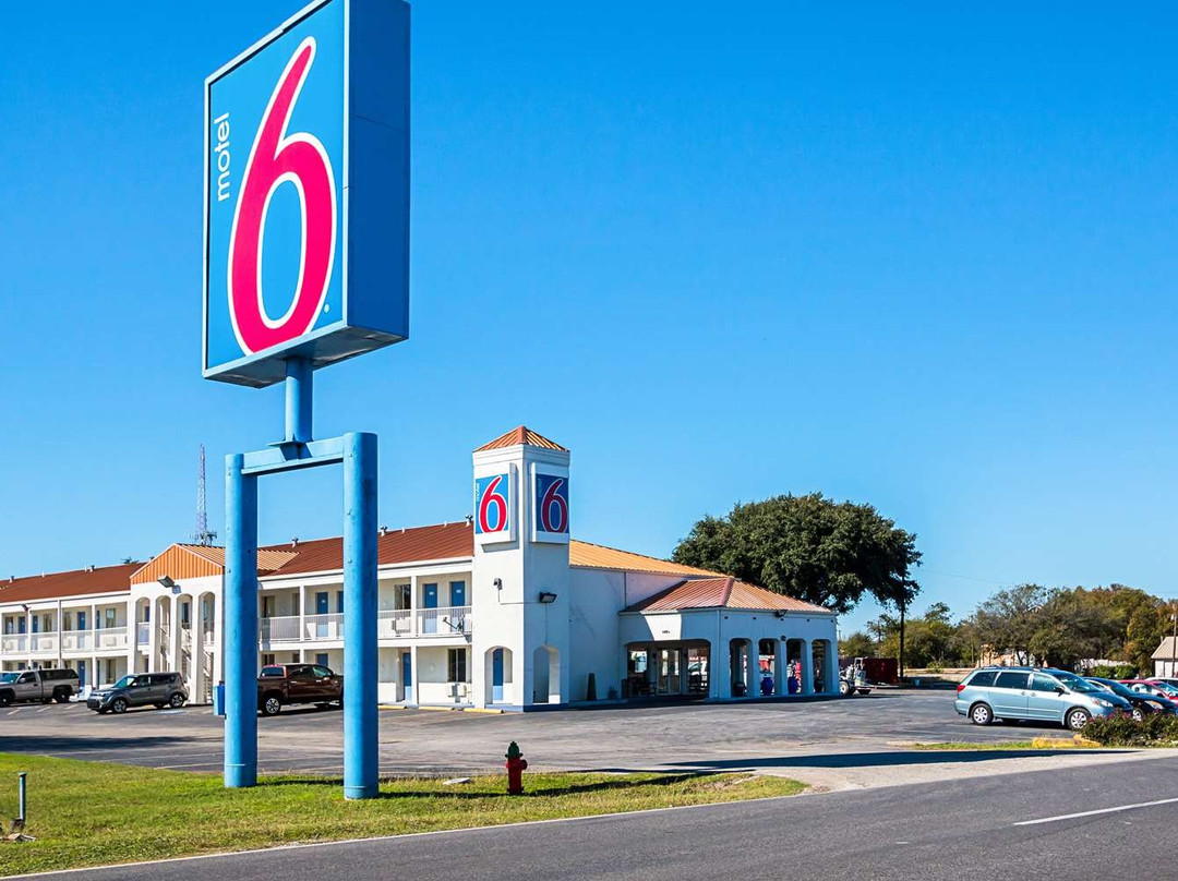 Motel 6 Round Rock
