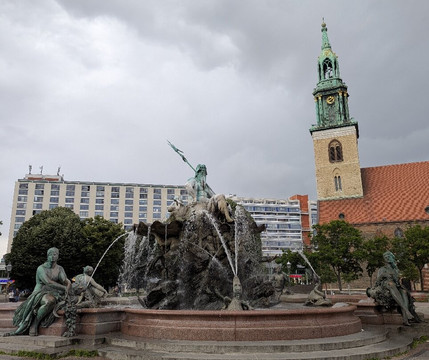 Neptunbrunnen-柏林必去景点