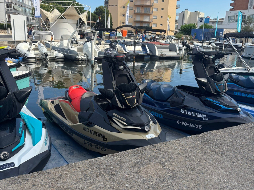 Boats Mediterrani-罗塞斯必去景点