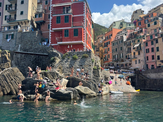 Crazy Boat Cinque Terre-拉斯佩齐亚必去景点