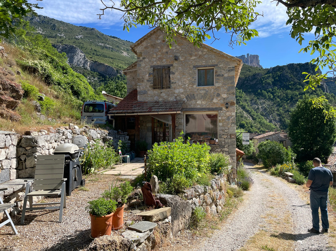 卡斯特亚纳酒店住宿-Chasteuil Locations De Vacances