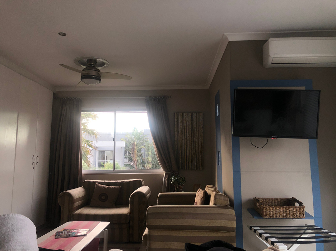 Sunset Decks Guesthouse主图