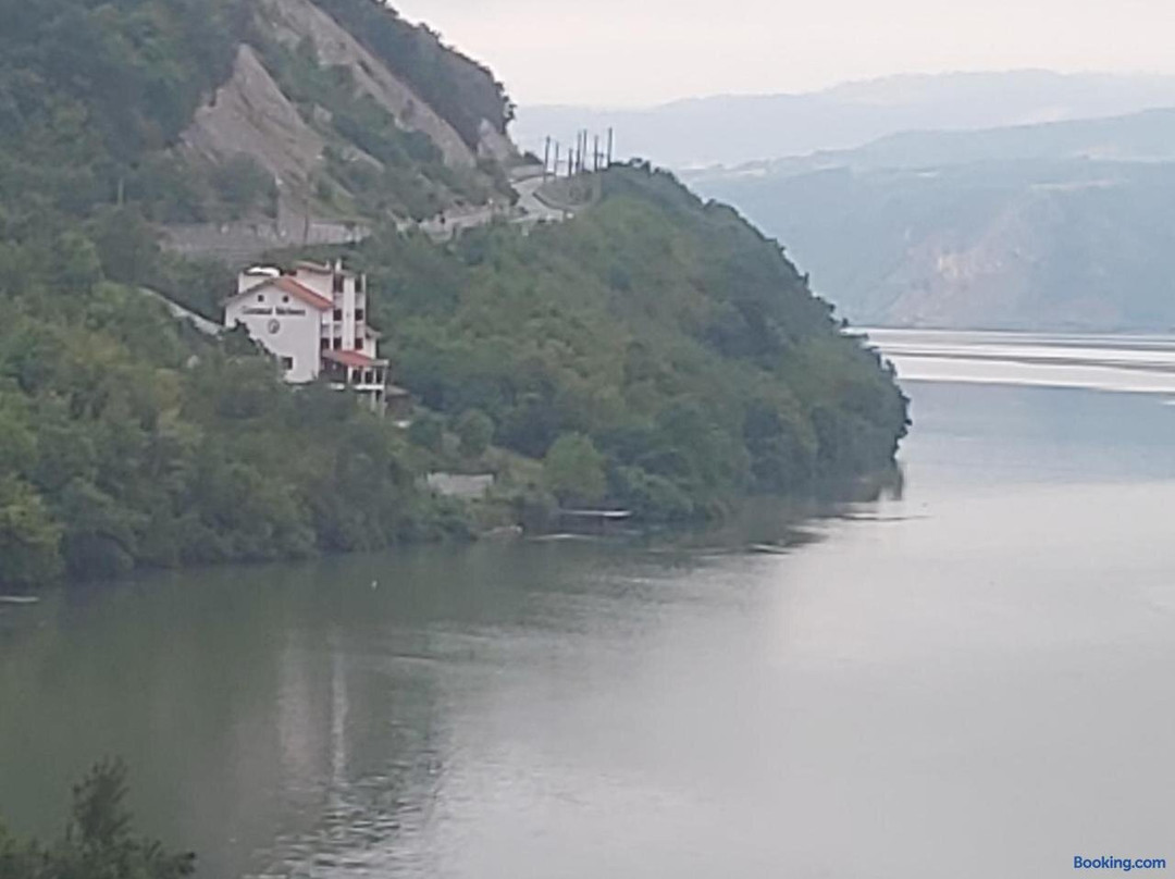 Liubcova酒店住宿-Conacul Sarbesc