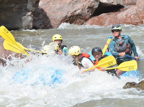 Whitewater Adventure Outfitters-卡农城必去景点