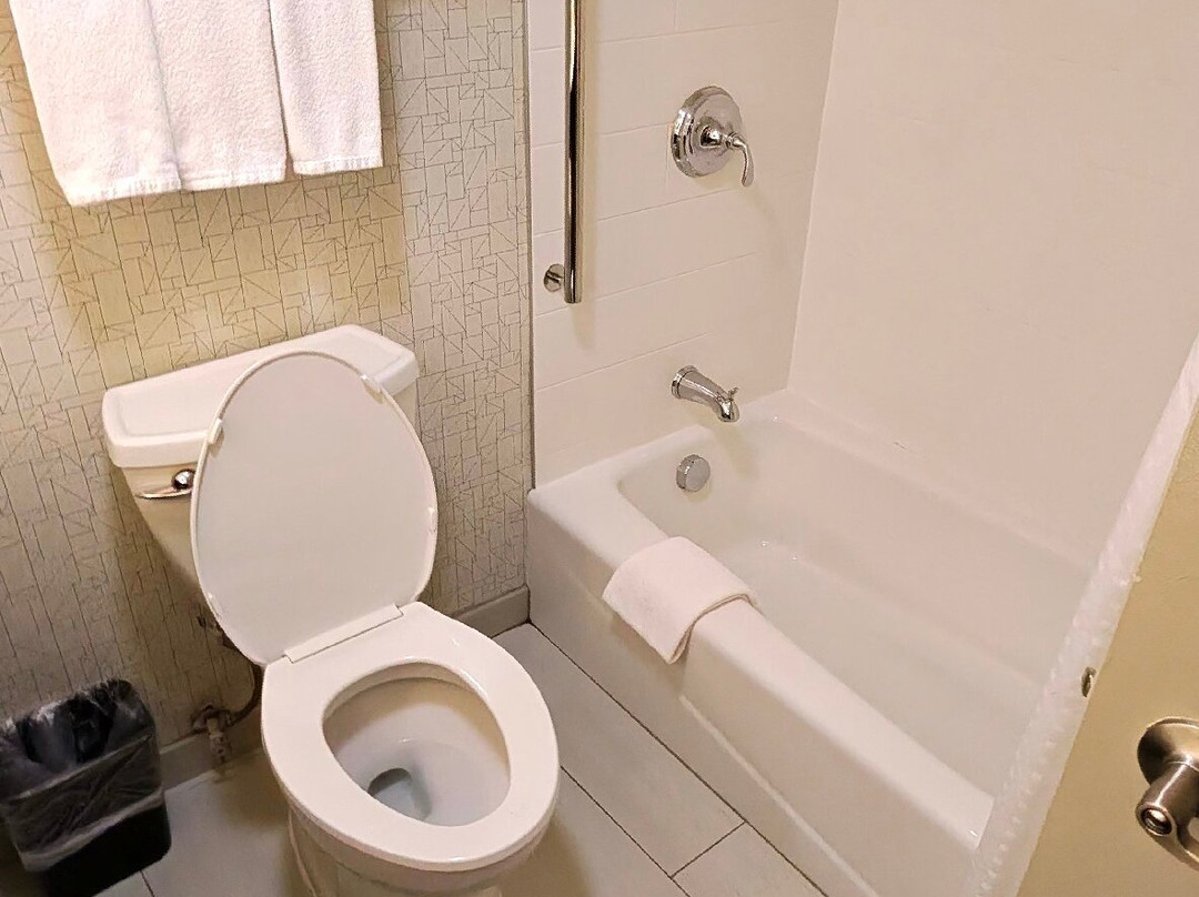 Holiday Inn Express & Suites Waterville - North By IHG主图