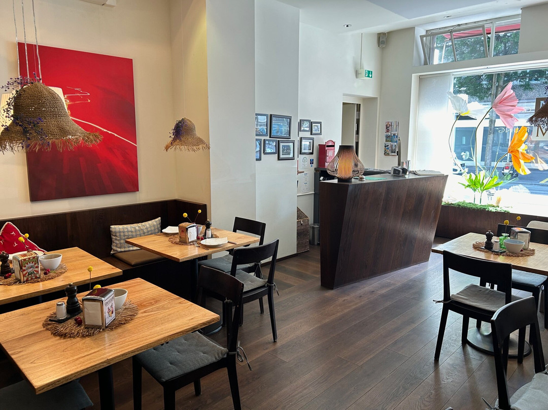 Zollikon酒店住宿-NI-MO酒店