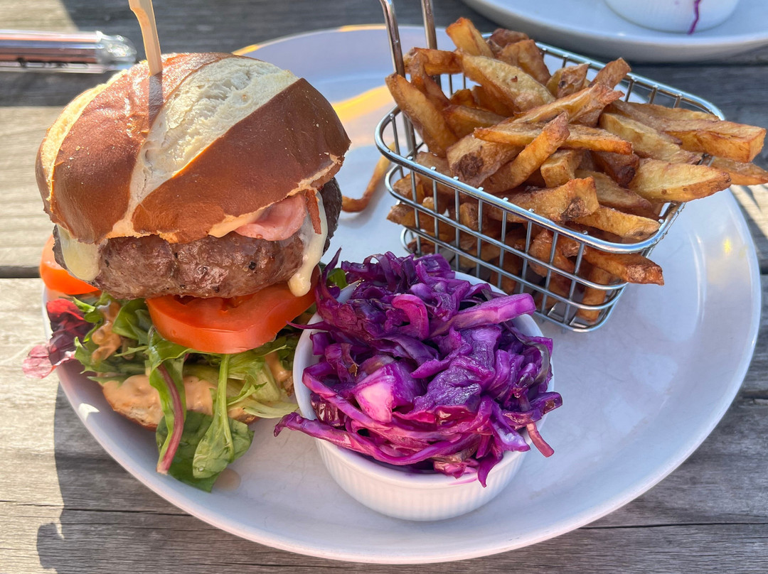 The Manor House Inn主图