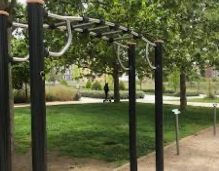 Parque Periodista Tico Medina-格拉纳达必去景点