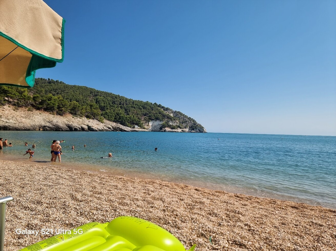 Spiaggia Pugnochiuso-维耶斯泰必去景点