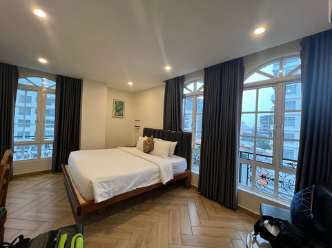 梅塔瓦里酒店主图